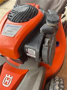 HUSQVARNA LC221A Acceptable Buya